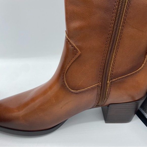 Naturalizer Gaby Cider Spice Leather
(NWT size 7) Fits more like a 5/6. - Picture 6 of 8